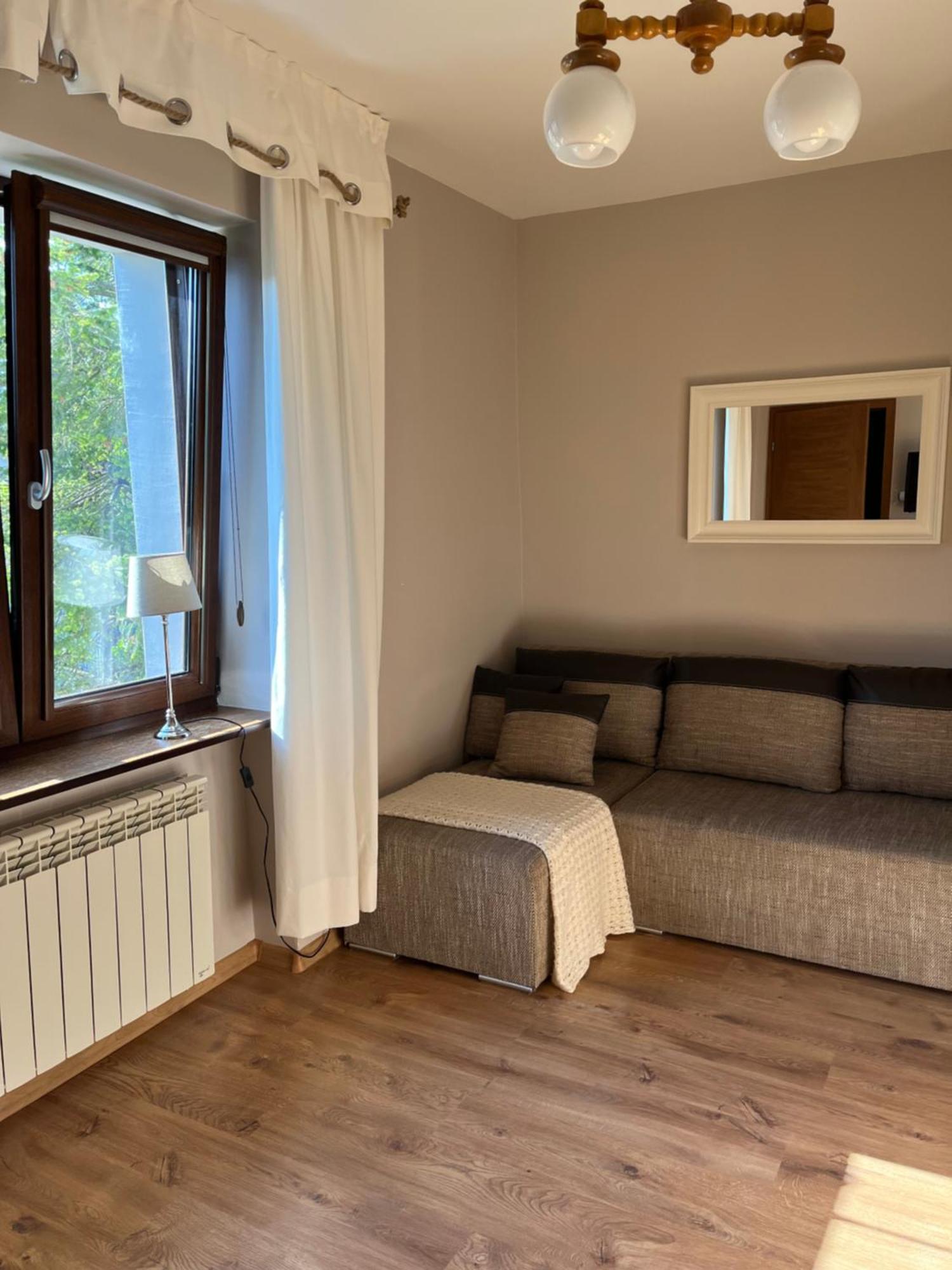 Apartment & 28 *