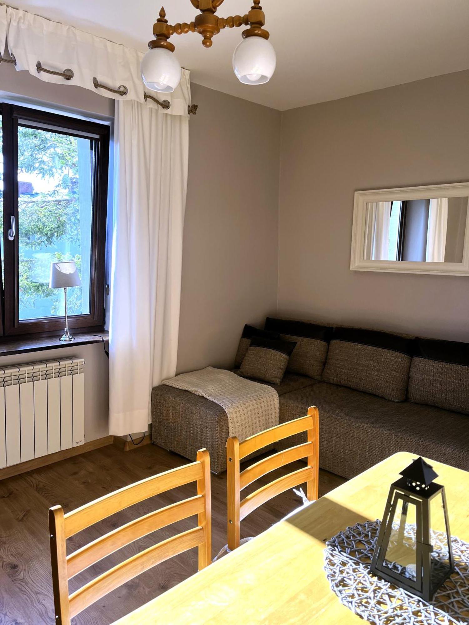 Apartment & 28 *