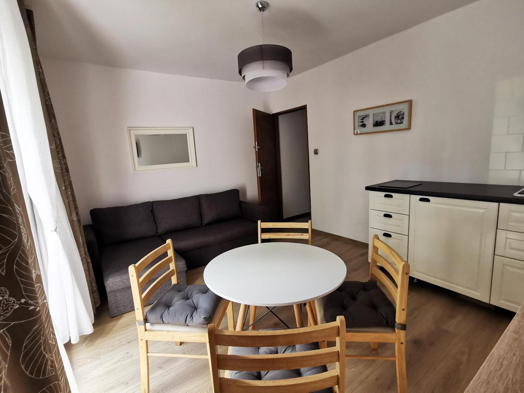 & 28 Apartment *
